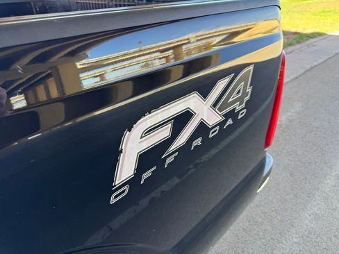 Used 2016 Ford F250 XLT w/ XLT Premium Package image 23