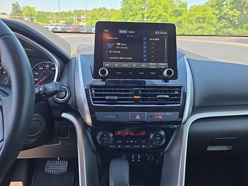 Used 2024 Mitsubishi Eclipse Cross SE AWD/4WD image 8