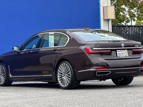 Used 2020 BMW 740i image 5