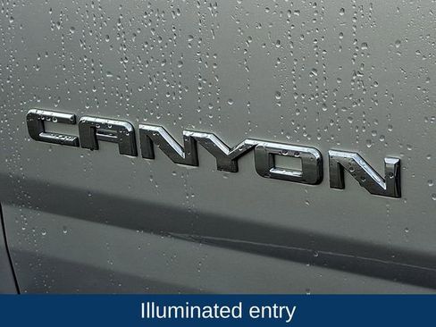 Used 2015 GMC Canyon SLE w/ All-Terrain Package image 31