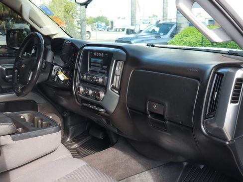 Used 2018 Chevrolet Silverado 1500 LT w/ All Star Edition AWD/4WD image 43