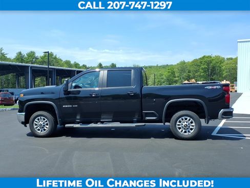 Used 2025 Chevrolet Silverado 2500 LT w/ Convenience Package AWD/4WD image 8
