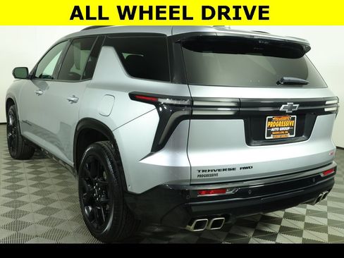 Used 2024 Chevrolet Traverse RS w/ LPO, Floor Liner Package image 7