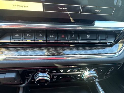 Used 2023 GMC Sierra 1500 Elevation w/ Preferred Package image 23