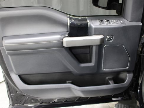 Used 2022 Ford F350 Platinum AWD/4WD image 6