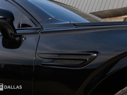 Used 2024 Bentley Flying Spur V8 image 20