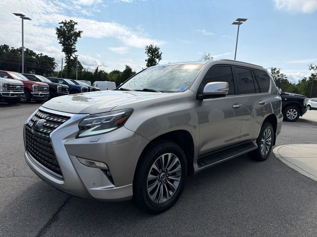 Used 2023 Lexus GX 460 Luxury w/ Accessory Package AWD/4WD image 8