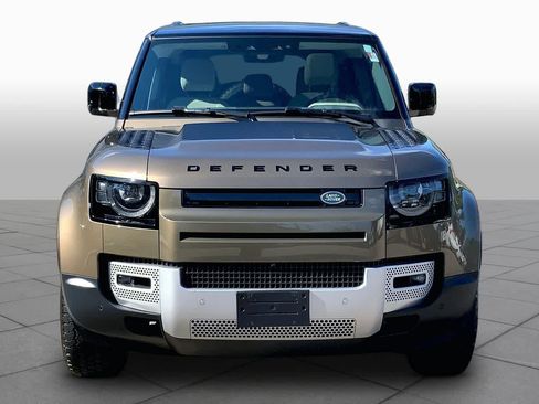 Used 2024 Land Rover Defender 110 S AWD/4WD image 4