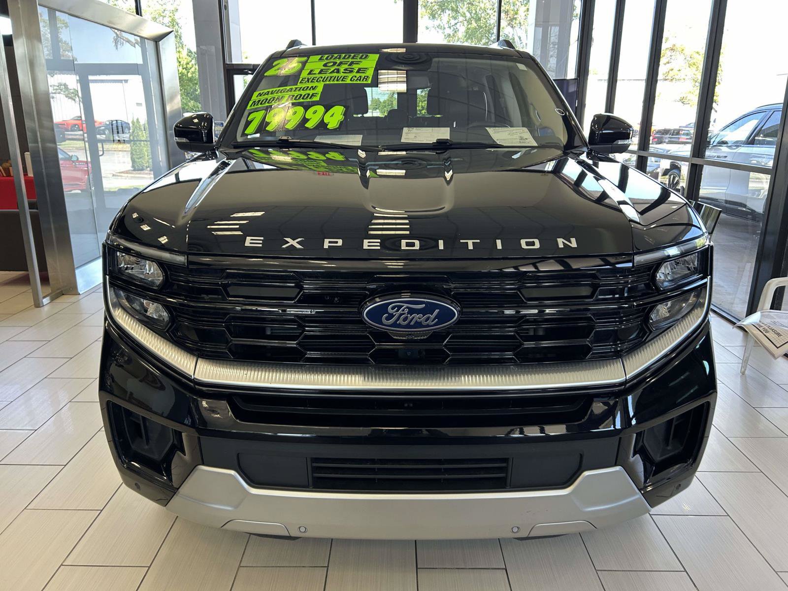 Used 2025 Ford Expedition Max Platinum w/ Platinum Ultimate Package AWD/4WD image 10