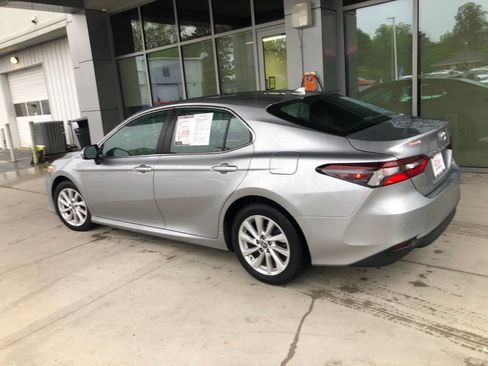 Used 2022 Toyota Camry LE FWD image 15