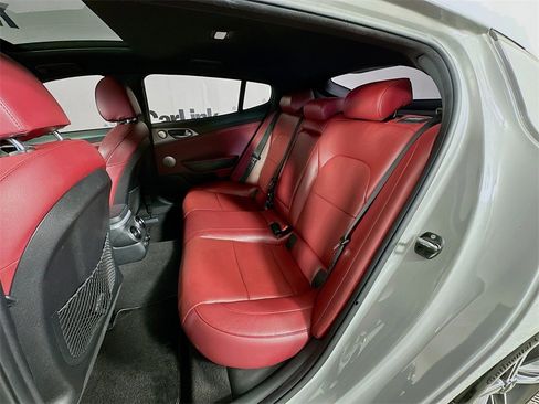 Used 2020 Kia Stinger GT1 image 30