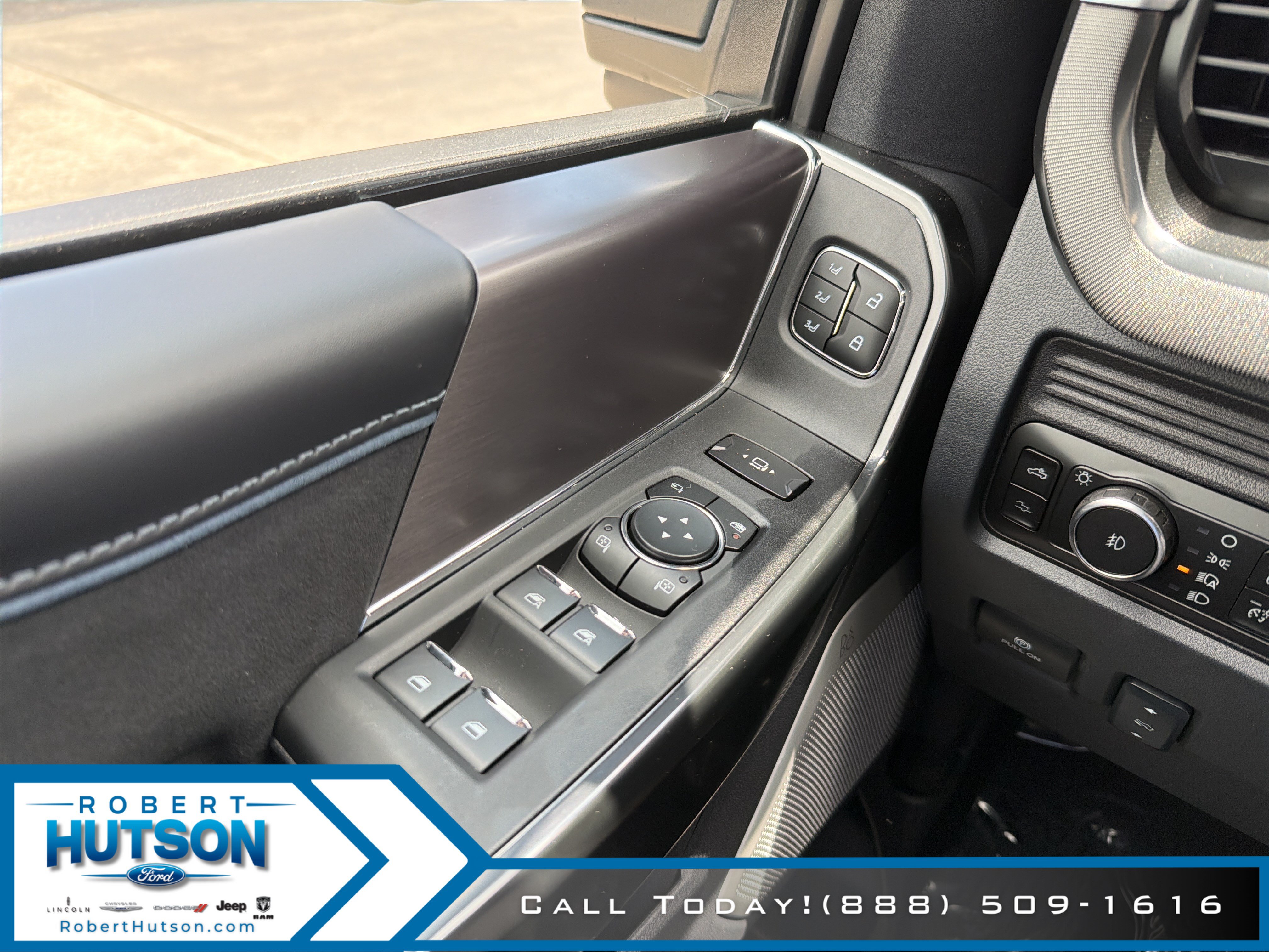 New 2026 Ford F250 Platinum AWD/4WD image 10