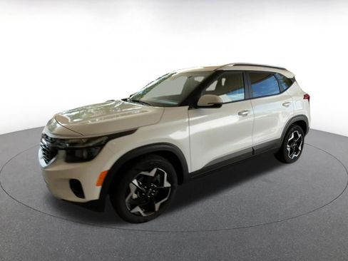 Used 2025 Kia Seltos S image 8