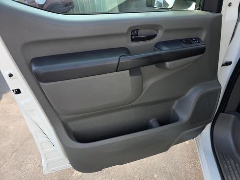 Used 2021 Nissan NV 2500 SV image 20