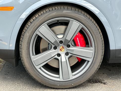 New 2026 Porsche Cayenne S AWD/4WD image 31