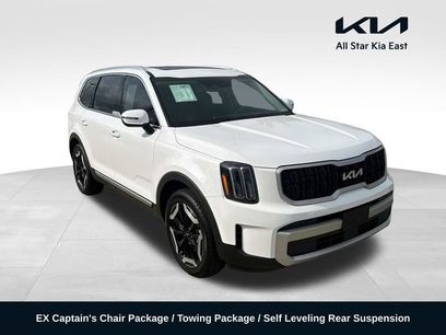 Used 2024 Kia Telluride EX w/ EX Captain's Chair Package