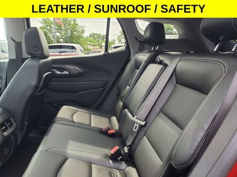 Used 2023 GMC Terrain SLT AWD/4WD image 29