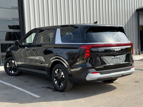 Used 2026 Kia Carnival LXS image 7