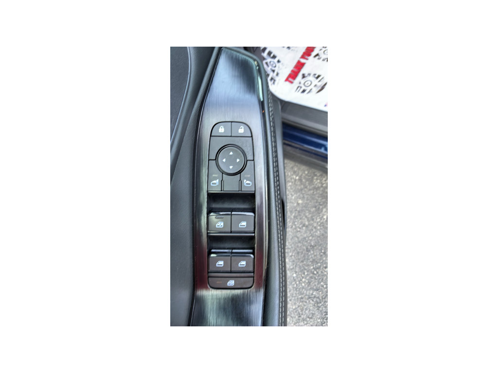 Used 2025 Nissan Rogue SV AWD/4WD image 13