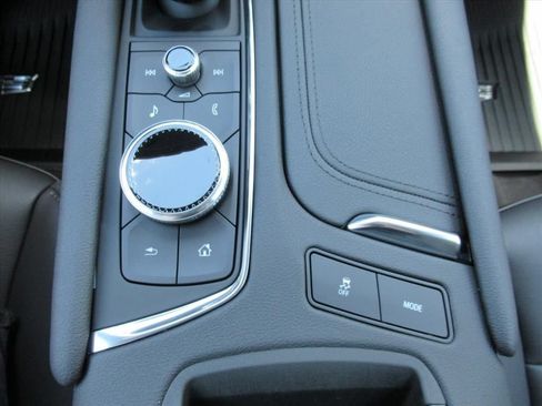 New 2026 Cadillac XT5 Luxury w/ LPO, Floor Liner Package FWD image 22