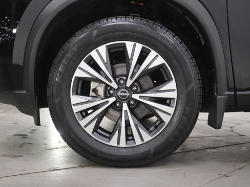 Used 2022 Nissan Rogue SV w/ SV Premium Package image 28