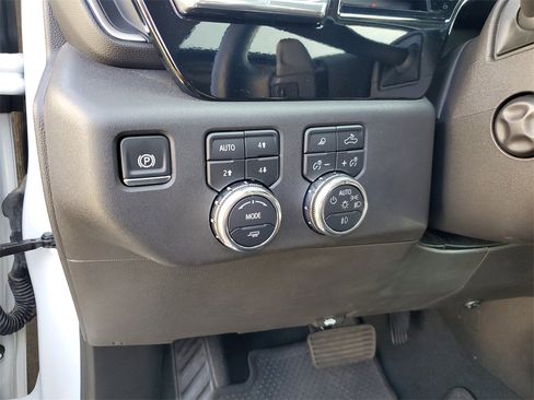 Used 2025 GMC Sierra 1500 SLT w/ SLT Premium Package image 23