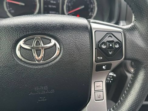 Used 2022 Toyota 4Runner Limited AWD/4WD image 21