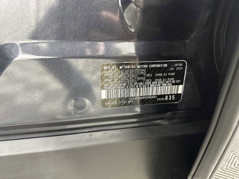 Used 2024 Mitsubishi Outlander SE image 32