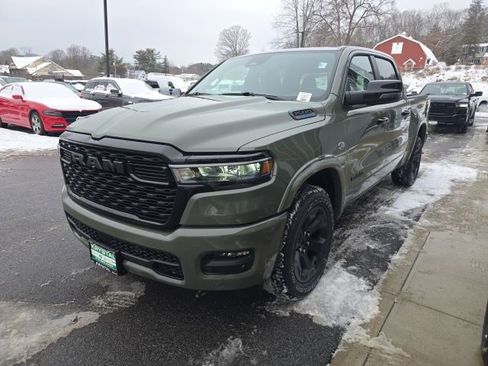 New 2026 RAM 1500 4x4 Crew Cab image 3