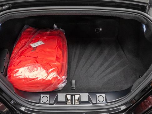 Certified 2022 Ferrari Roma RWD image 31