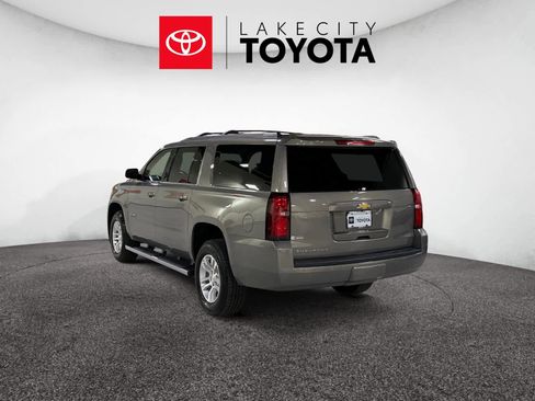 Used 2018 Chevrolet Suburban LT w/ Texas Edition Package RWD image 5