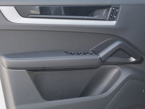 New 2026 Porsche Cayenne S image 21