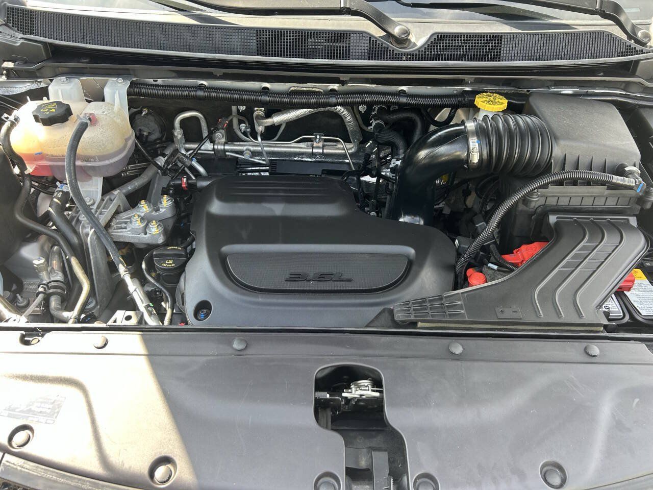 Used 2024 Chrysler Pacifica Touring-L FWD image 30