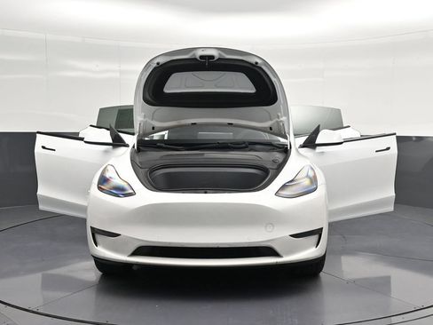 Used 2021 Tesla Model Y Performance AWD/4WD image 32