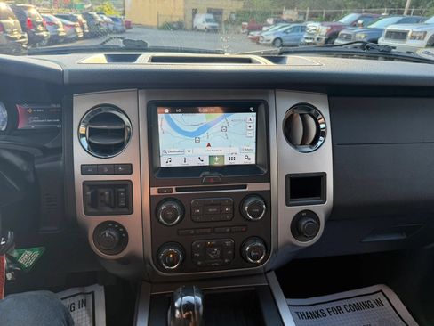 Used 2016 Ford Expedition XLT w/ Equipment Group 202A AWD/4WD image 12