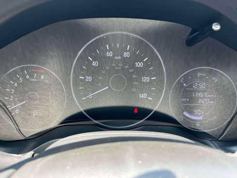 Used 2021 Honda HR-V LX image 32