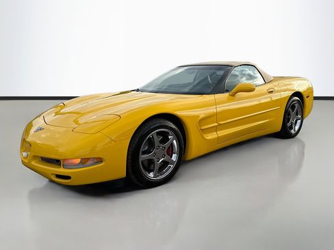 Used 2003 Chevrolet Corvette Convertible w/ Preferred Equipment Group1 image 7