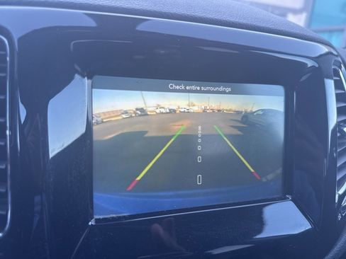 Used 2020 Jeep Compass Latitude image 15