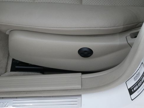 Used 2014 Mercedes-Benz C 300 4MATIC Sedan image 20