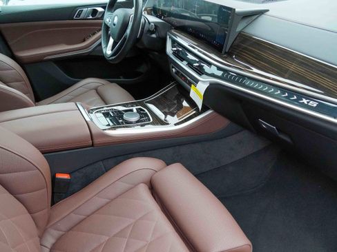 Used 2025 BMW X5 xDrive40i image 10