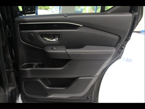 Certified 2023 Honda Pilot Touring image 23