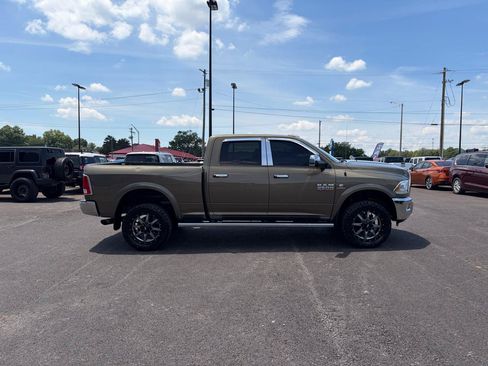 Used 2015 RAM 2500 Laramie AWD/4WD image 2