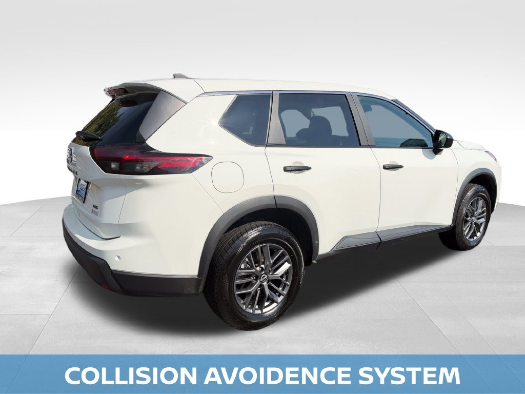 Used 2024 Nissan Rogue S AWD/4WD image 8