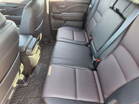 Used 2025 Honda Ridgeline Black Edition image 20