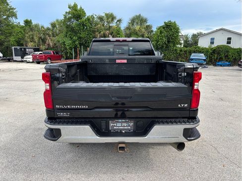 Used 2022 Chevrolet Silverado 2500 LTZ AWD/4WD image 45