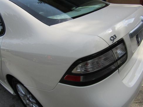 Used 2008 Saab 9-3 2.0T w/ Moonroof Package FWD image 5