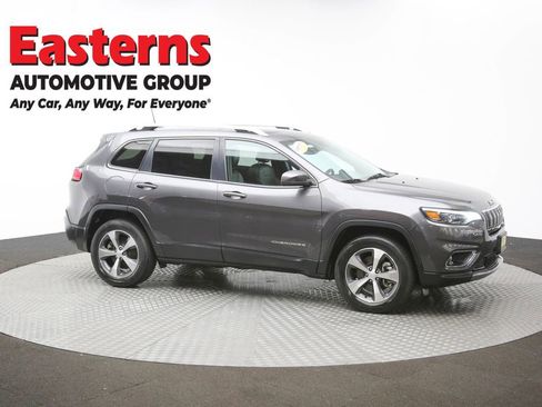 Used 2021 Jeep Cherokee Limited image 44