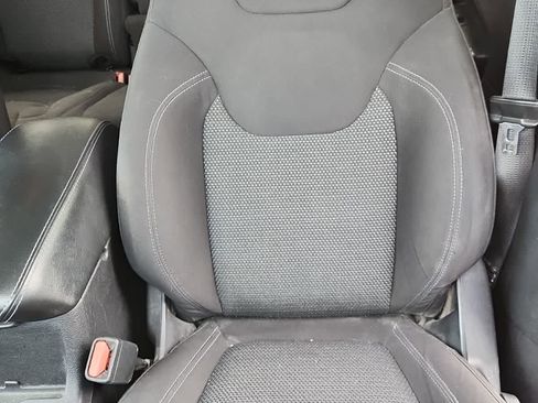 Used 2020 Jeep Cherokee Latitude image 14