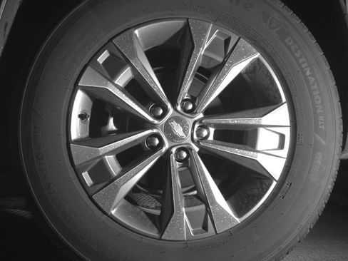 Used 2025 Chevrolet Equinox LT FWD image 14