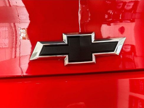 Used 2018 Chevrolet Camaro LT image 19